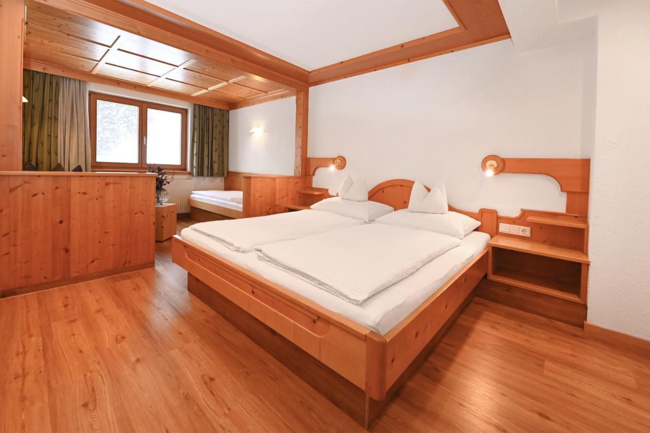 Apart Alpenpension Maderer 사슈른 외부 사진